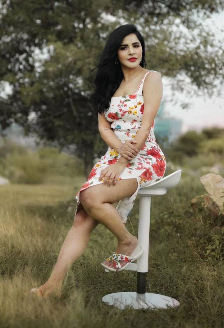 Ashu Reddy Hot Sizzling Stills In Short Dress South Indian Actress