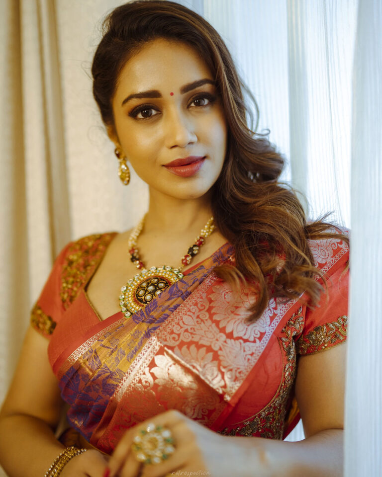 Nivetha Pethuraj In Silk Saree Hd Photos South Indian Actress