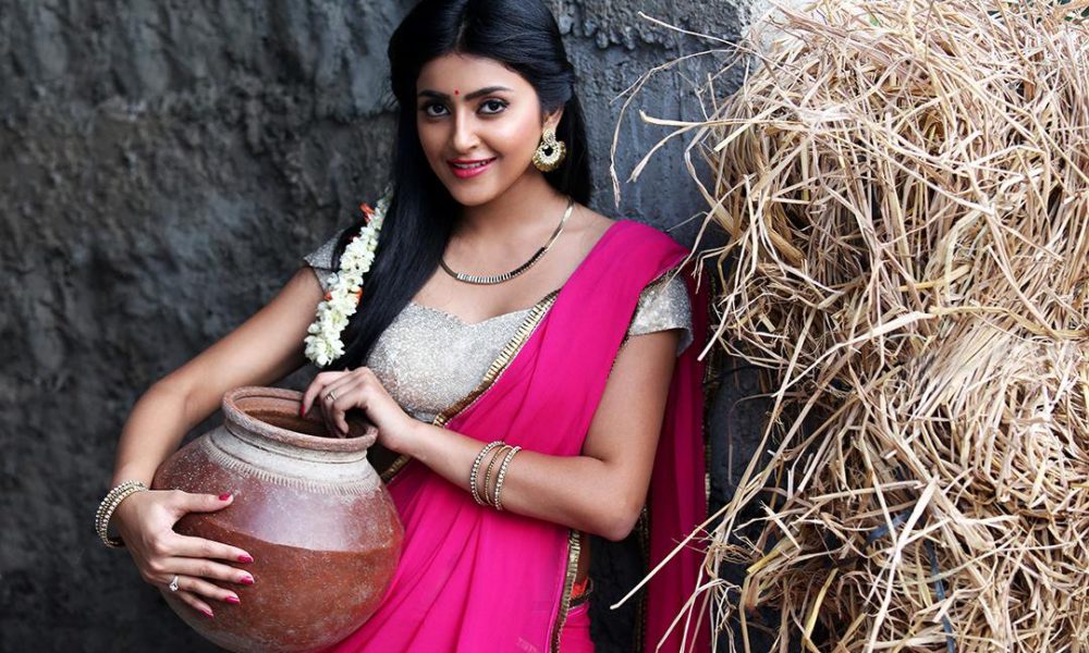 Avantika Mishra in Half Saree