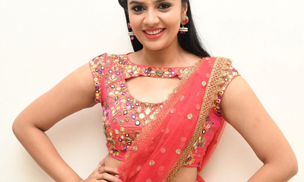 Srimukhi at Aatadukundam Raa Movie Audio Launch