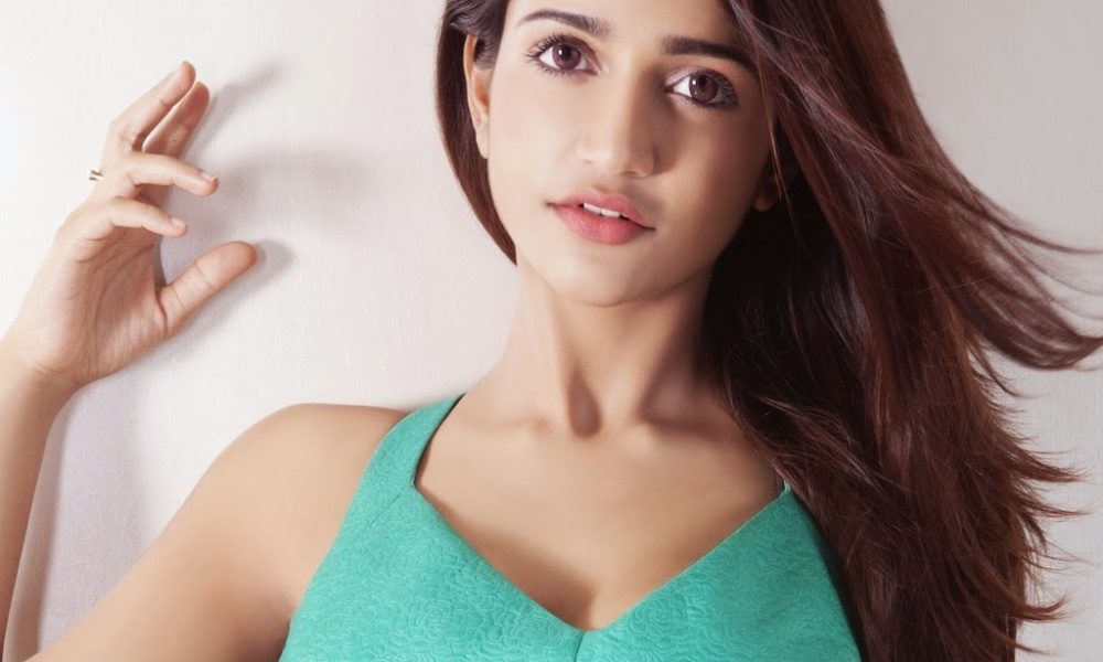 Anaika Soti sizzling photo gallery