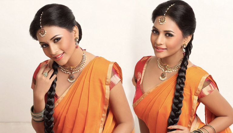 Suza Kumar in half saree