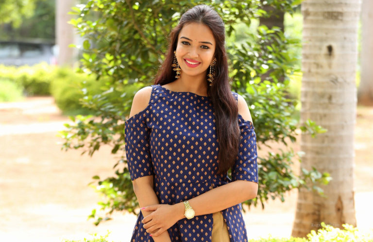Pujita Ponnada at Darshakudu press meet