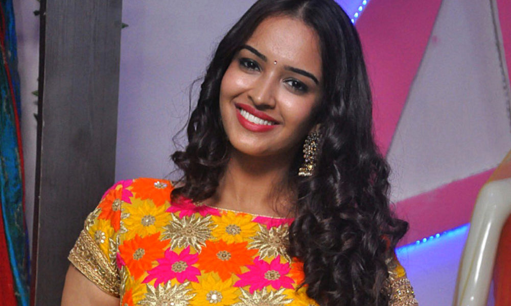 Pujita Ponnada at Aakruti Showroom Launch