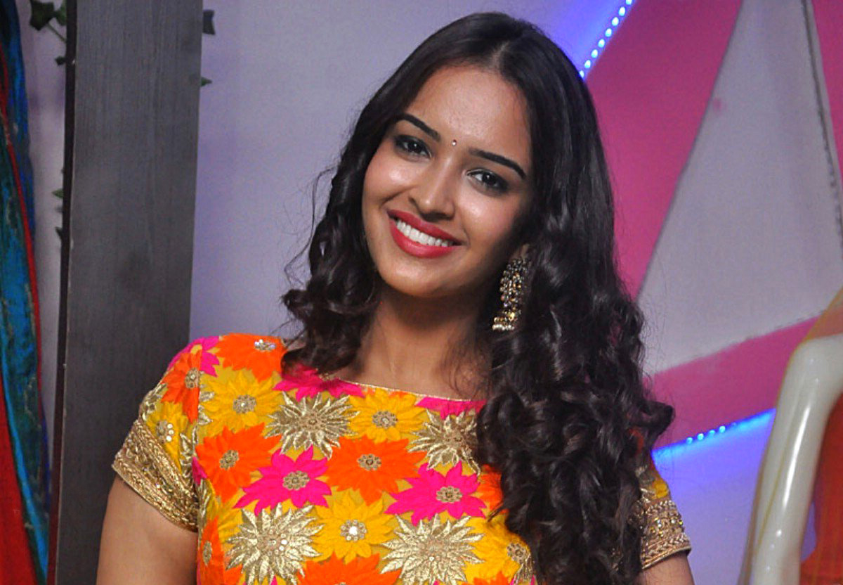 Pujita Ponnada at Aakruti Showroom Launch