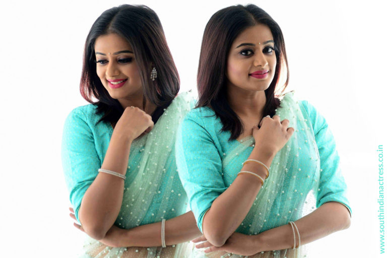 Priyamani hot photos in transparent saree
