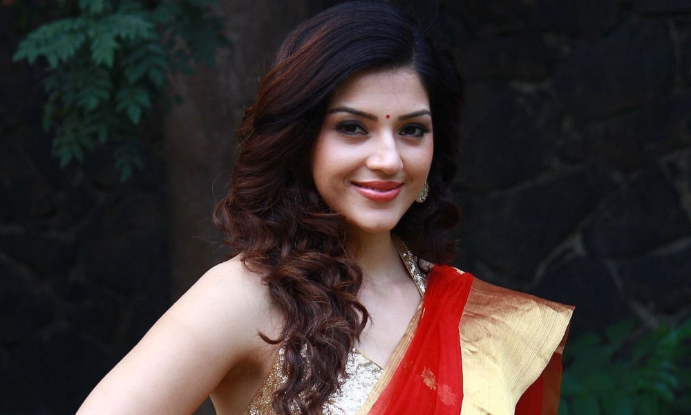 Mehreen Pirzada stills at Nenjil Thunivirunthal Press Meet