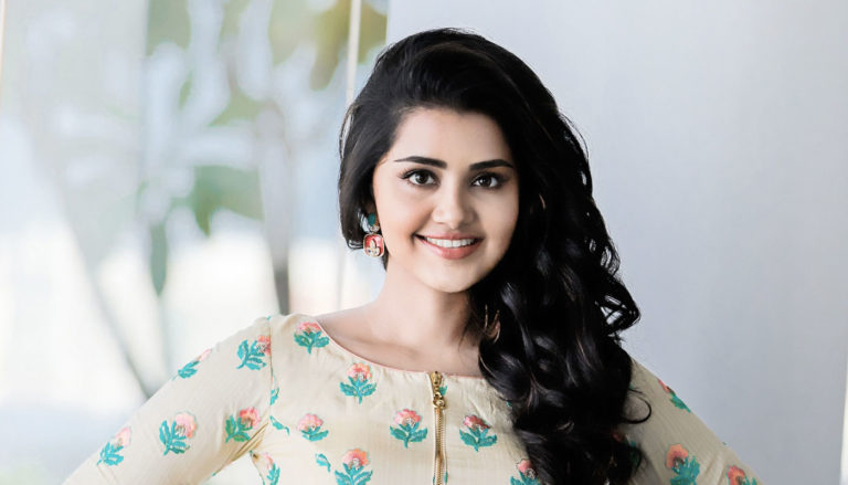 Anupama Parameswaran in Asmitha & Madhulatha design