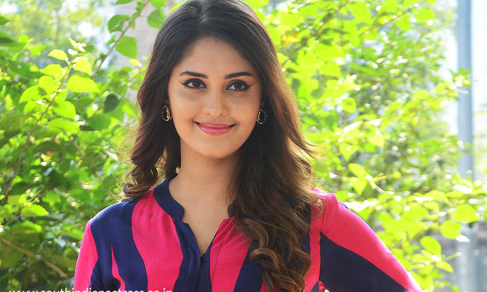 Surbhi at Okka Kshanam Movie Teaser Launch