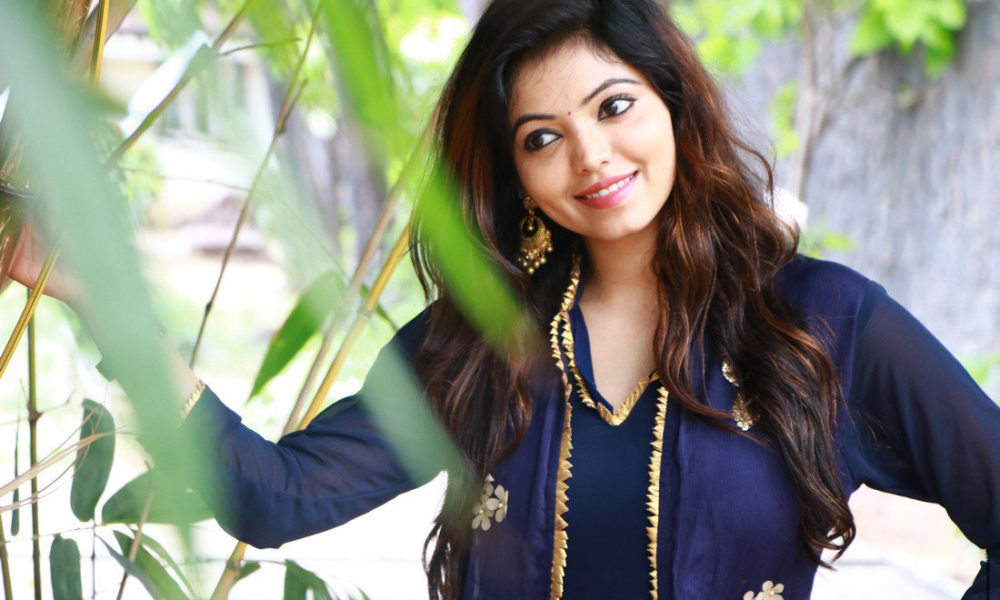 Athulya Ravi photos at Mannar Vagaiyara audio launch