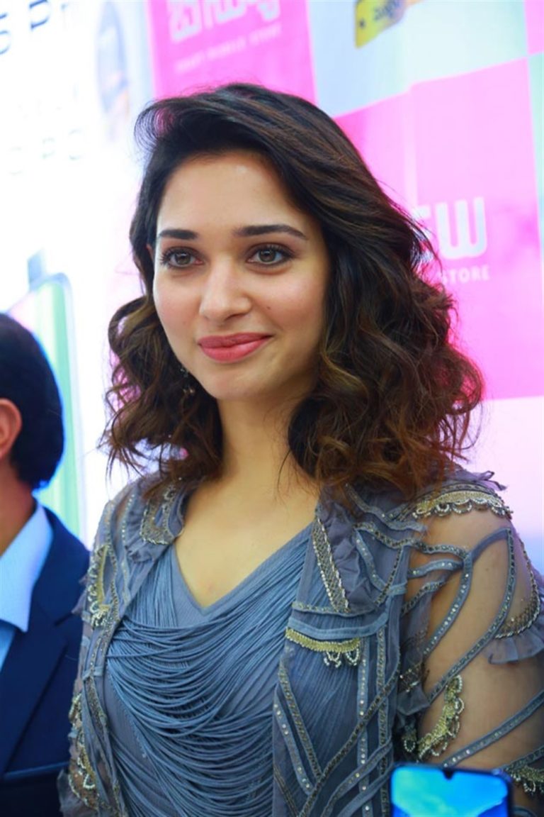 Tamannaah Bhatia launches B New Mobile Store - South Indian Actress