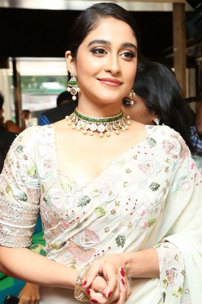 Regina Cassandra At Kalasha Jewels Signature Bridal Lounge Launch South Indian Actress