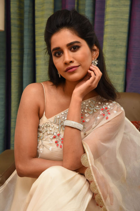 Nabha Natesh at Ismart Shankar Promotions at VVIT Collage