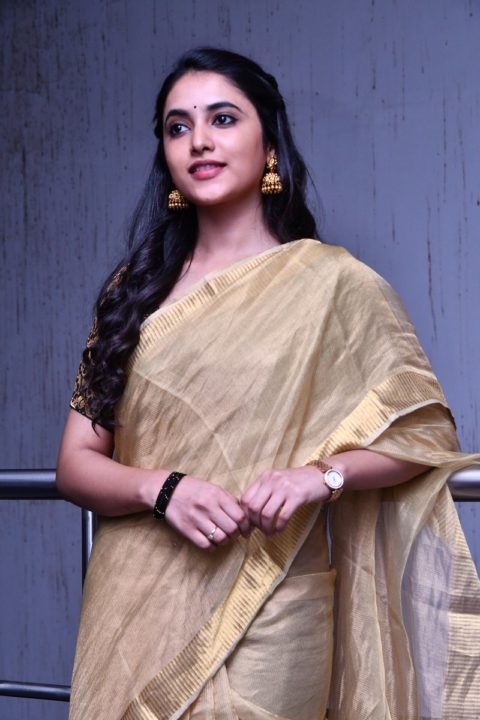 Priyanka Arul Mohan saree stills