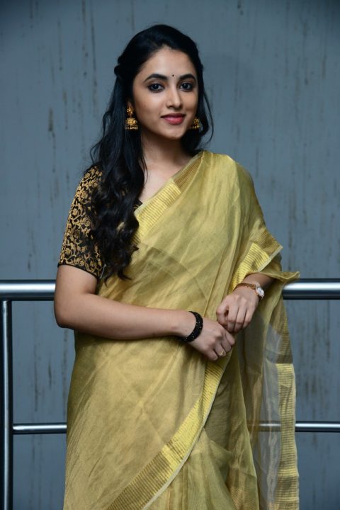 Priyanka Arul Mohan saree stills