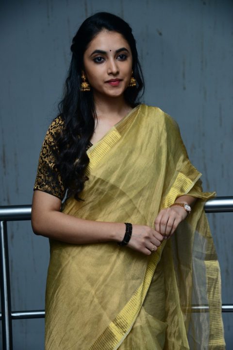 Priyanka Arul Mohan saree stills