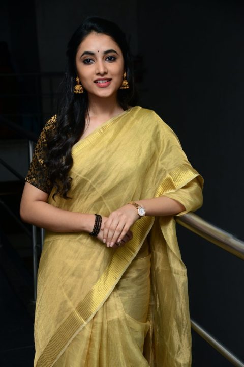 Priyanka Arul Mohan saree stills