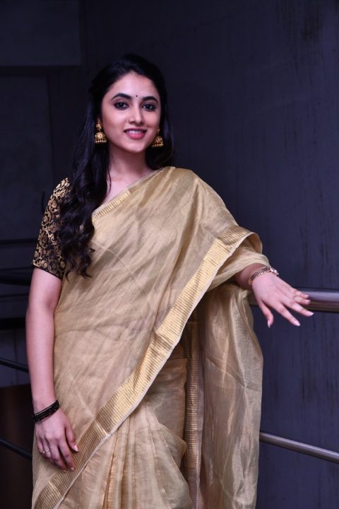 Priyanka Arul Mohan saree stills