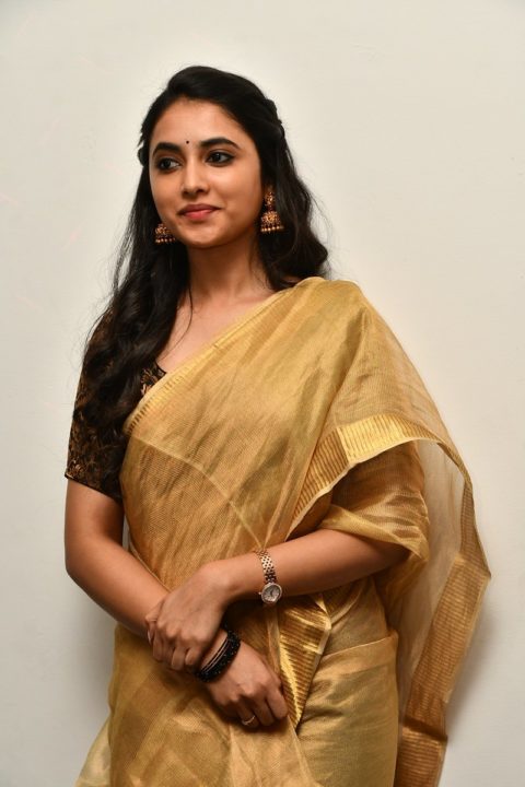 Priyanka Arul Mohan saree stills