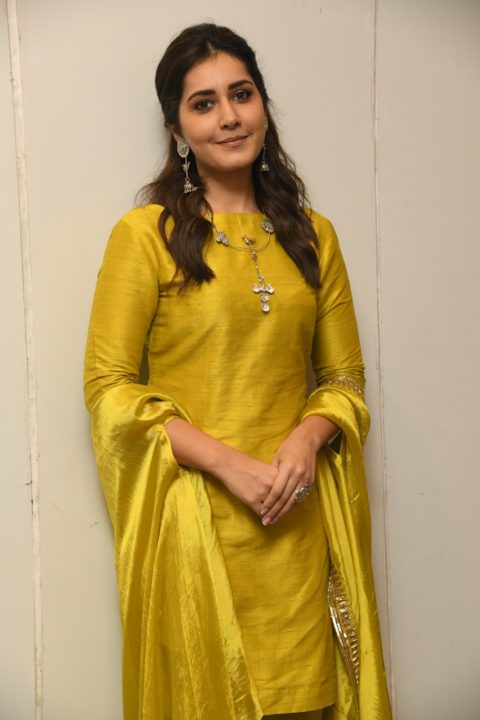 Raashi Khanna at Kousalya Krishnamurthy Pre Release