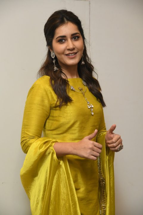 Raashi Khanna at Kousalya Krishnamurthy Pre Release