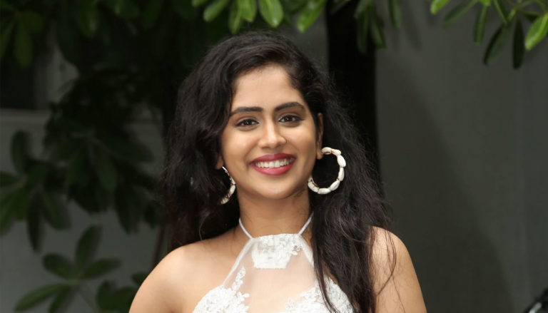 Dipali Sharma at Okkadu Movie Launch