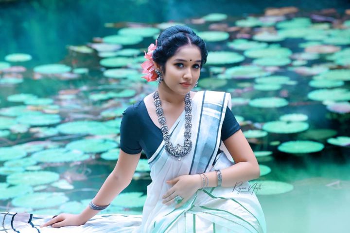 Anikha Surendran in Kerala Saree