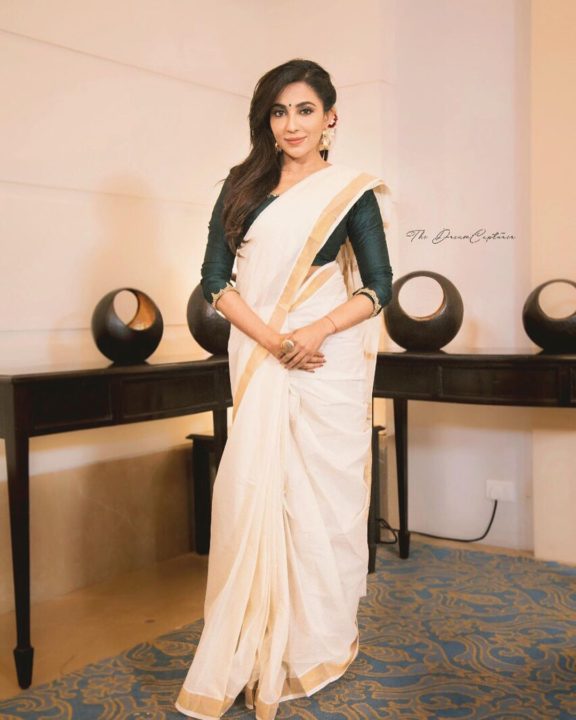 Parvati Nair in Kerala Saree