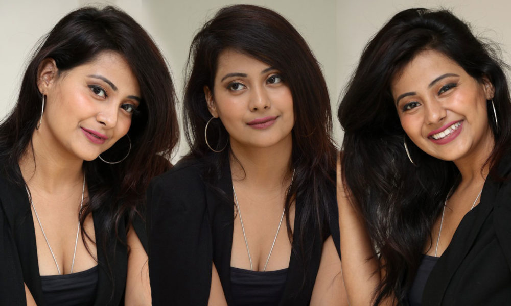 Shubhangi Pant stills at Nee Kosam movie Press meet