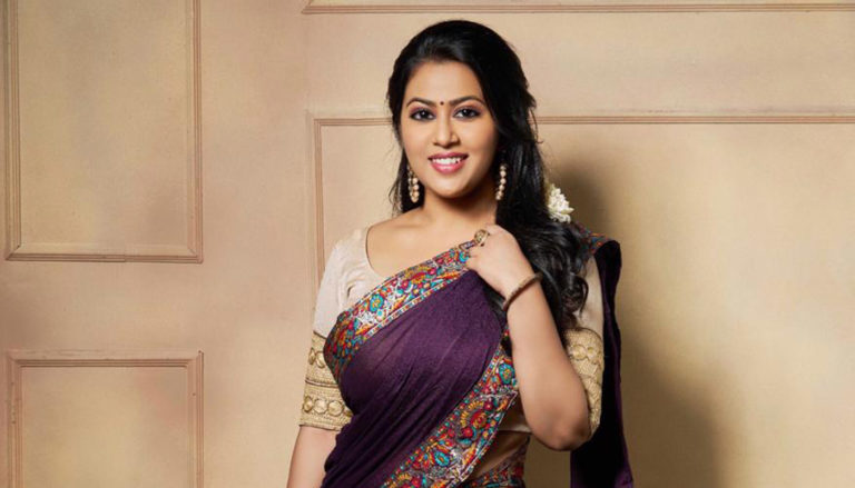 Diana Champika saree photos