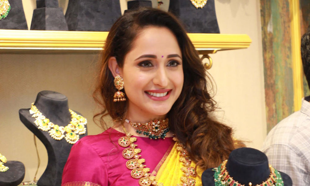 Pragya Jaiswal Inaugurates HIYA Designer Jewellery
