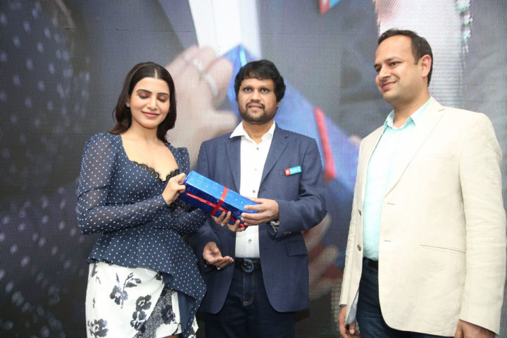 Samantha Akkineni launches OnePlus Mobiles at Big C