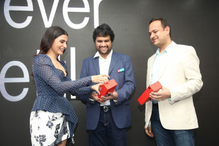 Samantha Akkineni launches OnePlus Mobiles at Big C