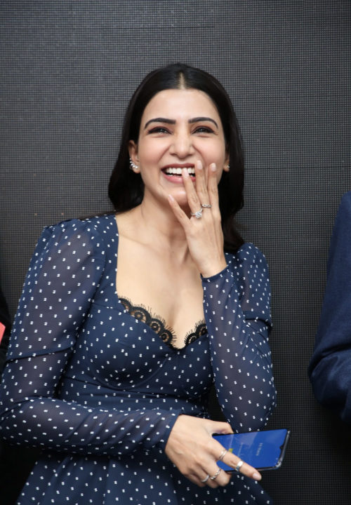 Samantha Akkineni launches OnePlus Mobiles at Big C