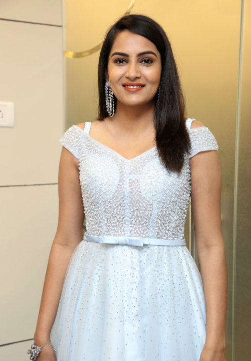 Actress Himaja Inaugurates BeYou Salon at Suchitra