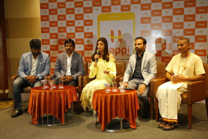 Kajal Aggarwal launches Happi Mobiles at Vizag