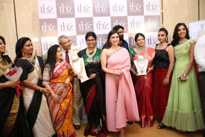 Mannara Chopra unveils TBZ- The Original Its Festive Collection