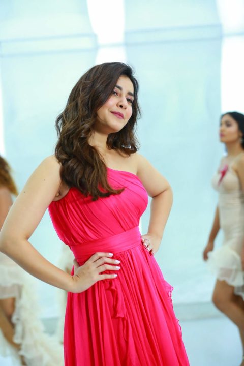 Raashi Khanna at Prati Roju Pandage Movie Song Coverage