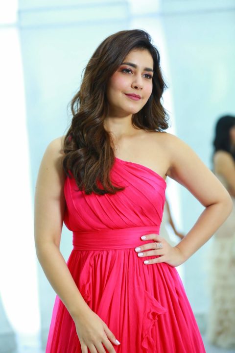 Raashi Khanna at Prati Roju Pandage Movie Song Coverage