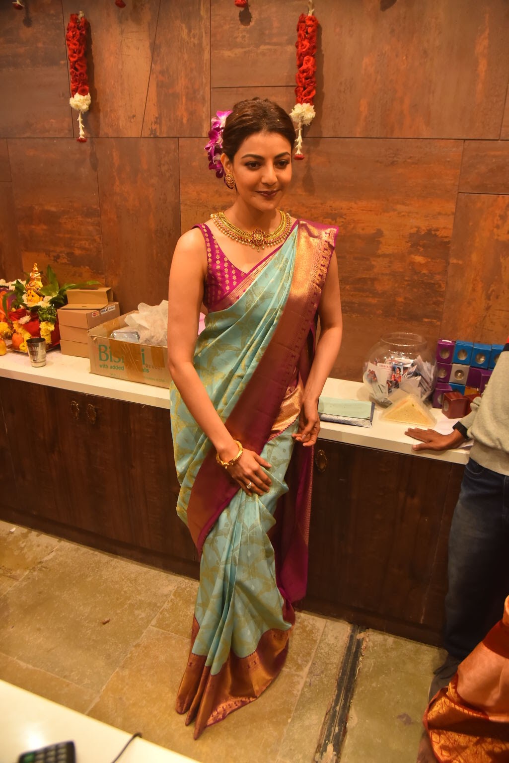 Kajal Aggarwal saree stills at Vidhatri Shopping Mall launch