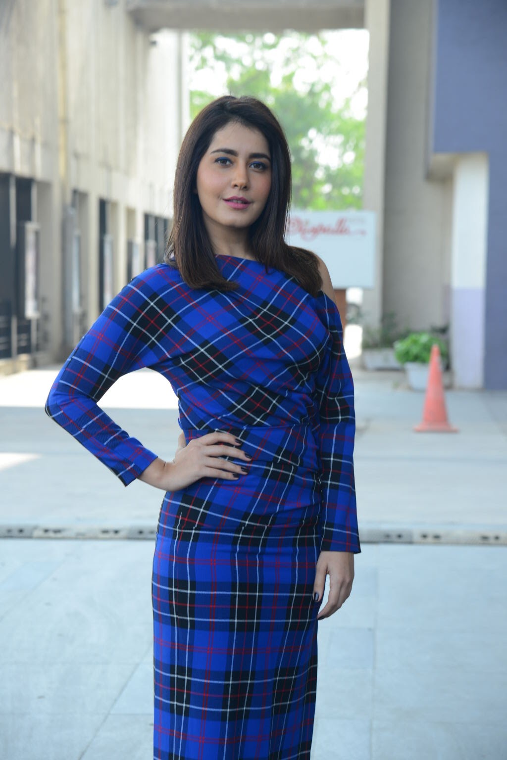 Raashi Khanna stills at Venky Mama Press Meet