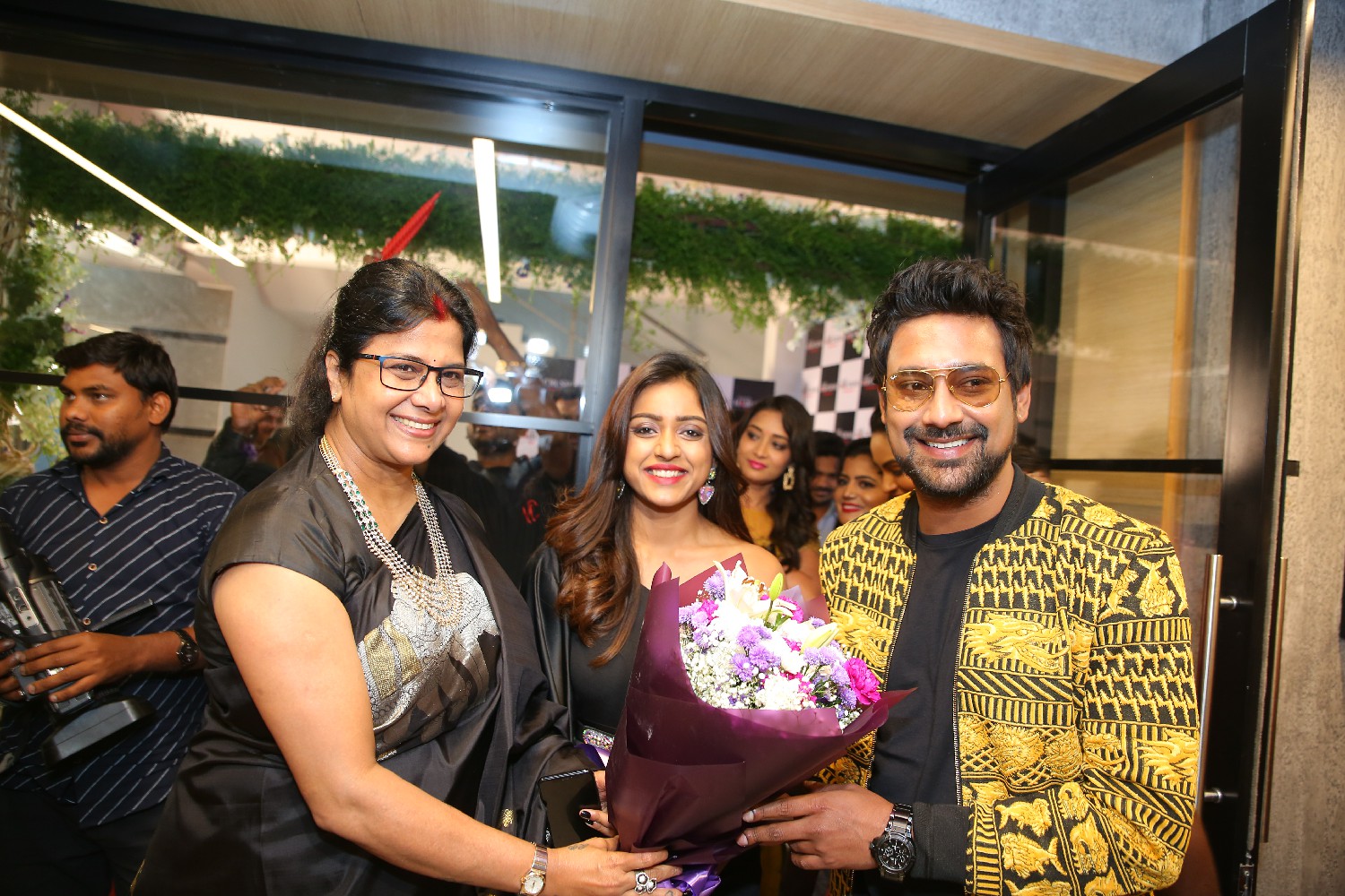 Bigg Boss celebs at Salon Hair Crush launch - South Indian Actress