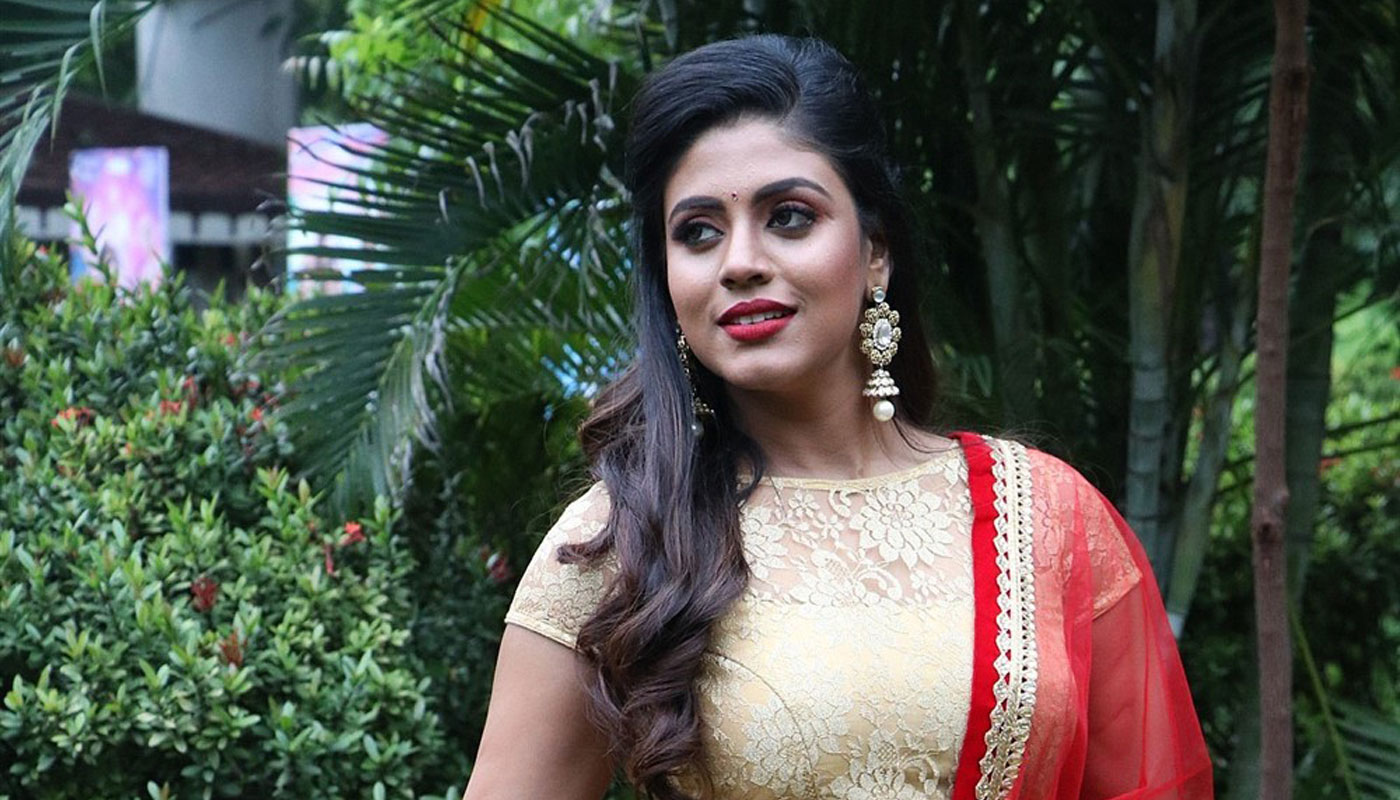 Iniya stills at Mamangam Movie Team Meet — photo 25