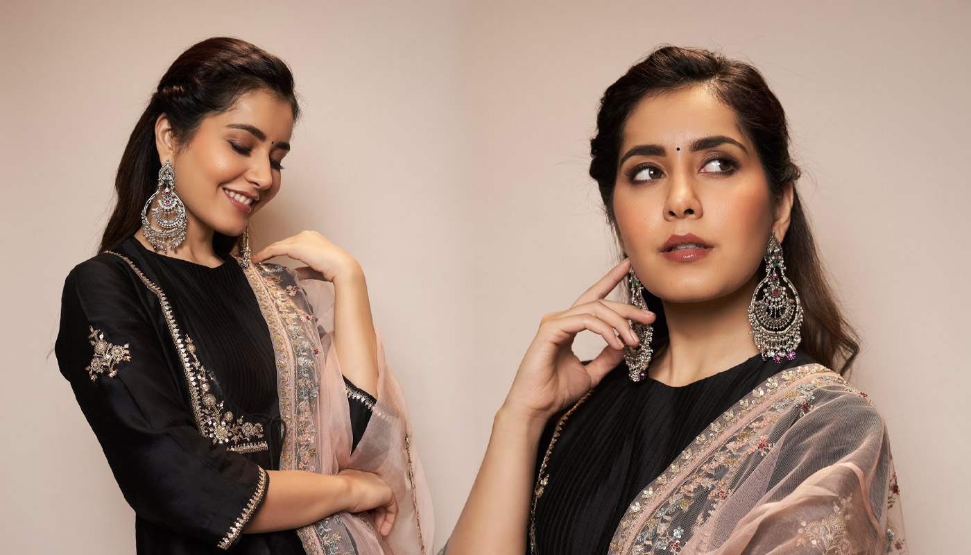 Raashi Khanna stills in Black Embroidered Kurta