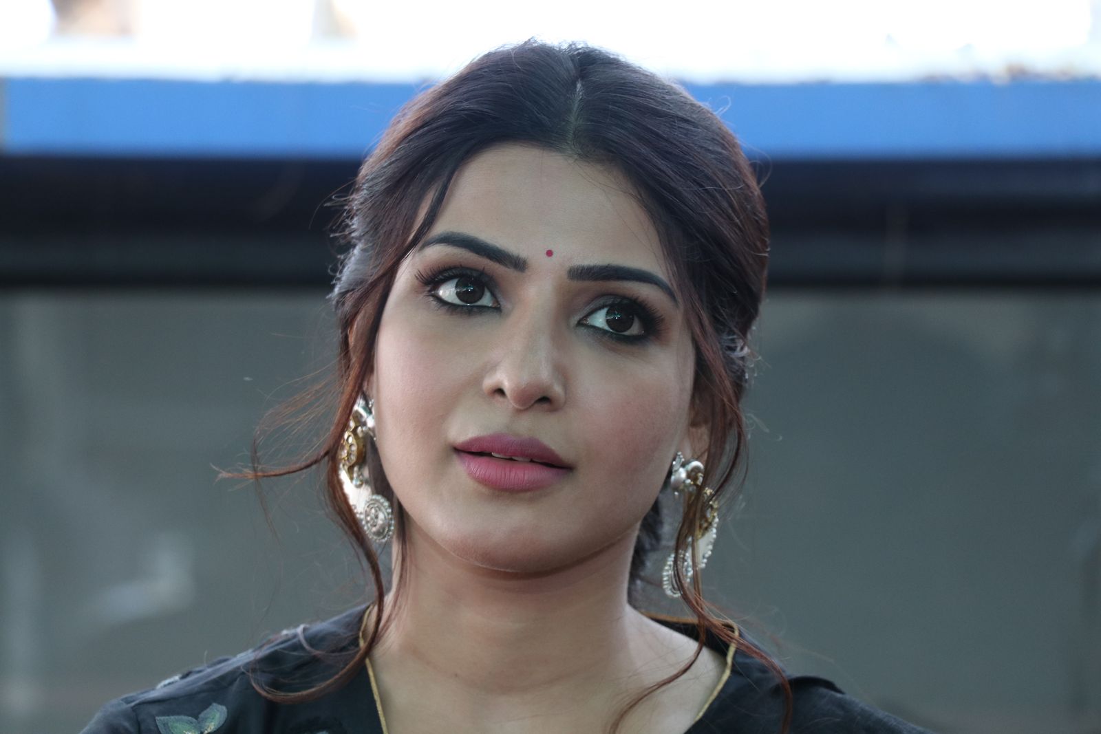 Samantha Akkineni in black saree stills at Jaanu press meet