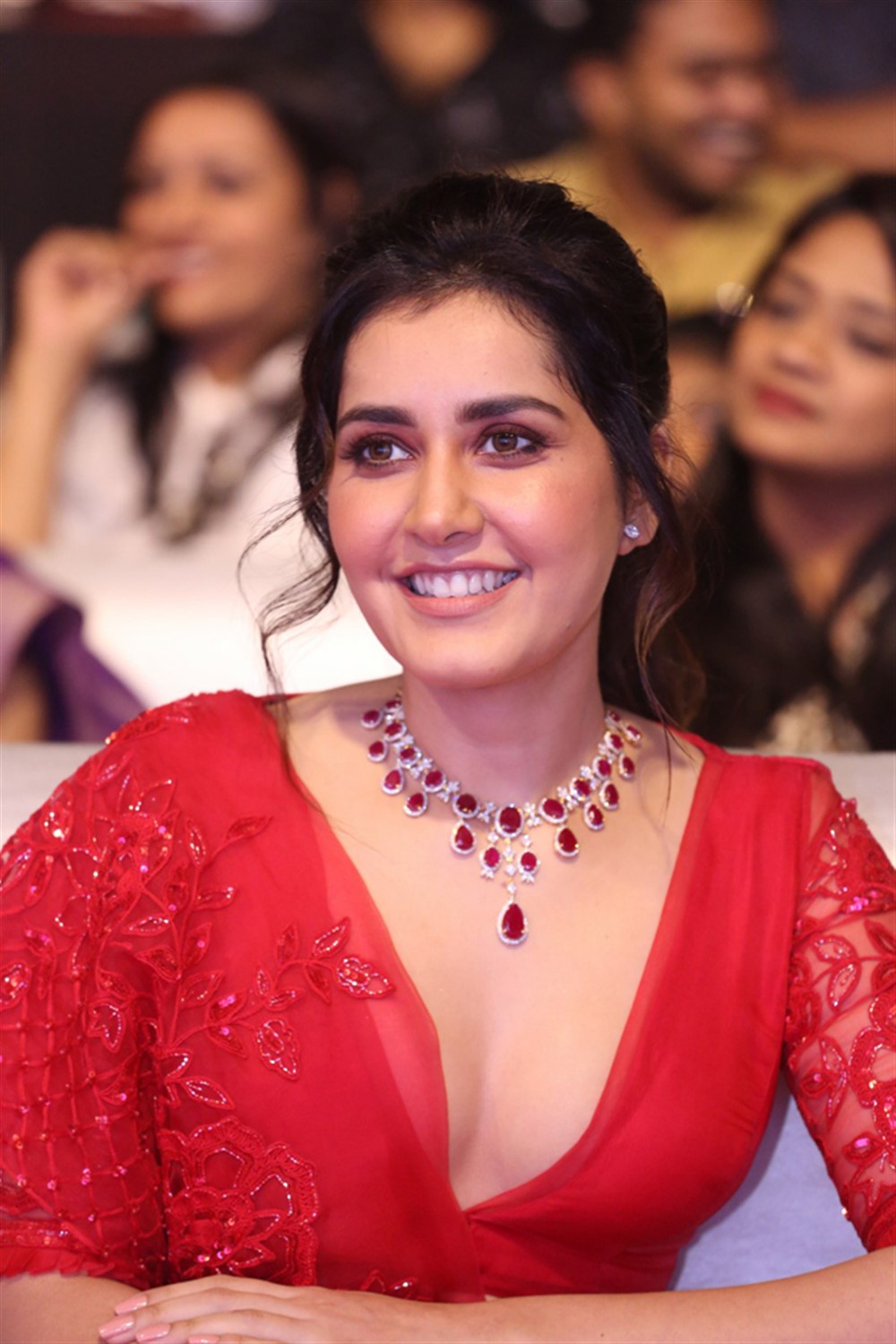 Raashi Khanna hot cleavage stills at World Famous Lover Pre-Release