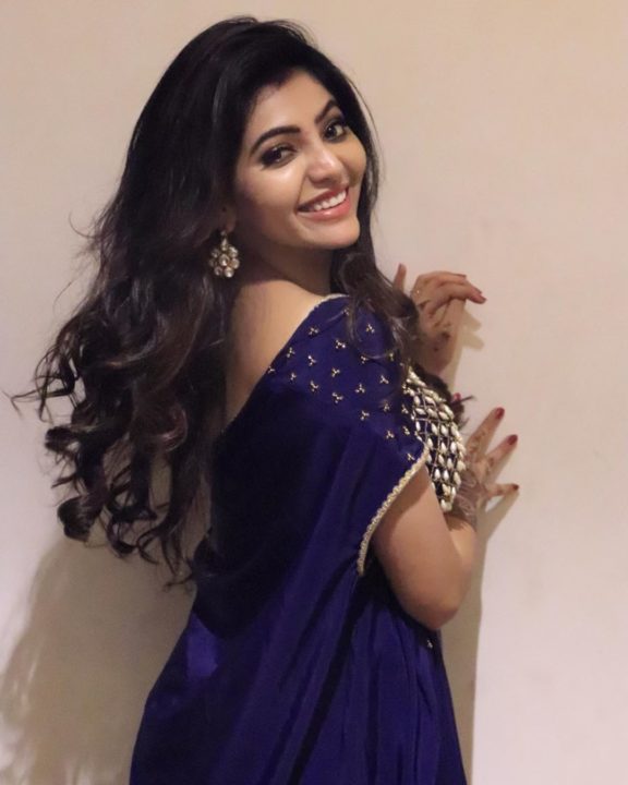 Athulya Ravi looking ethereal in a royal blue outfit