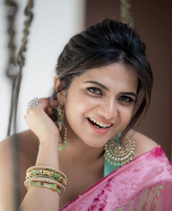 Dhivyadharshini saree stills at Dancing Super Stars