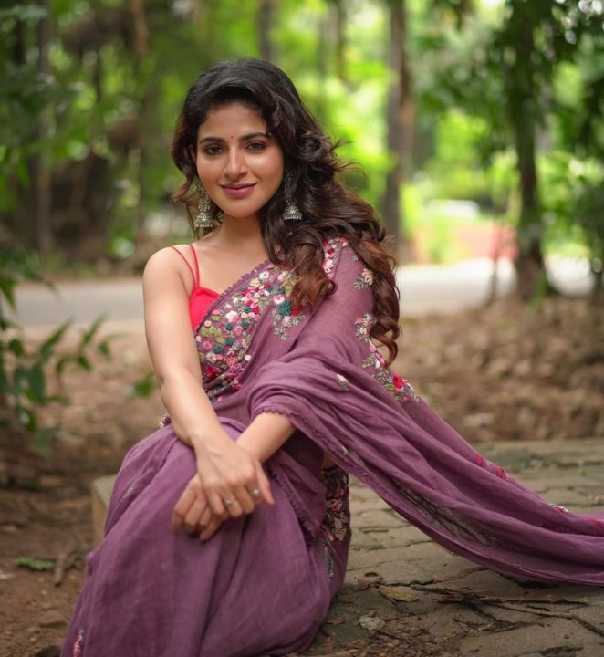 Iswarya Menon saree stills