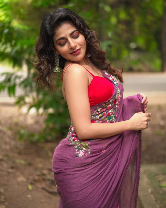 Iswarya Menon saree stills